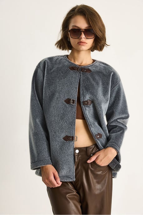 Strukturierter Gabardine-Mantel mit Knopfleiste und Jackenkragen - Image 3