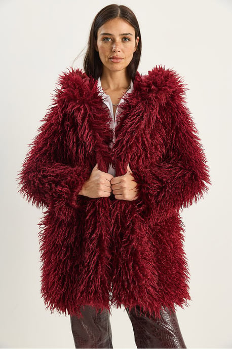 Oversized Kapuzenjacke aus Kunstfell - Image 3