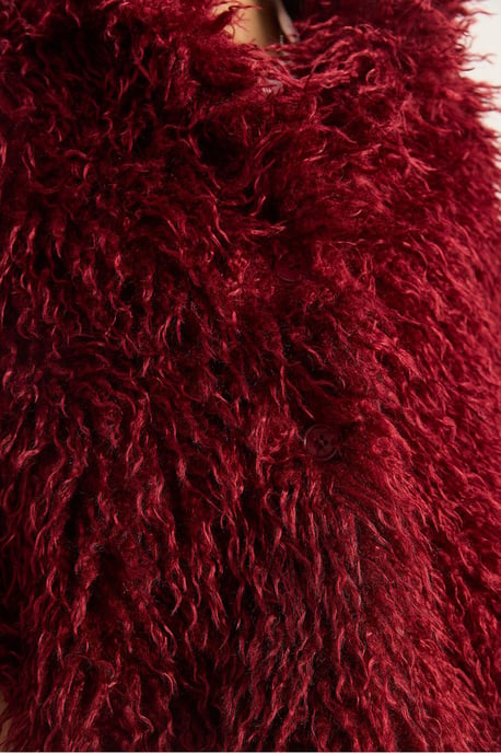Oversized Kapuzenjacke aus Kunstfell - Image 6