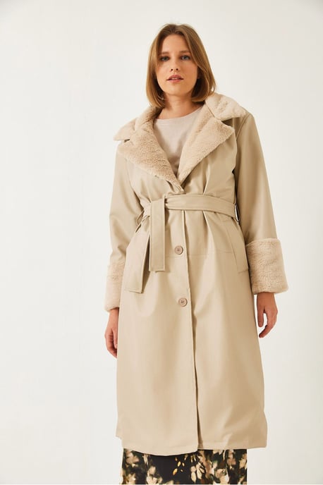 Faux-Fur-Detaillierter Langer Kunstleder-Trenchcoat - Image 4