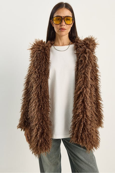 Übergroße Kapuzenjacke aus Kunstfell - Image 2