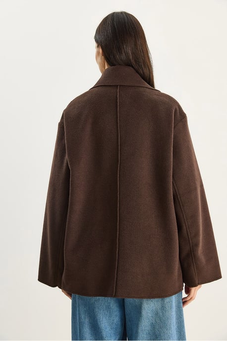 Übergroße, geknöpfte Filzjacke mit breitem Kragen - Image 6