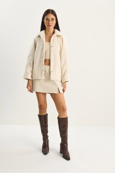 Oversized Plüschjacke mit Knopfschluss - Image 2