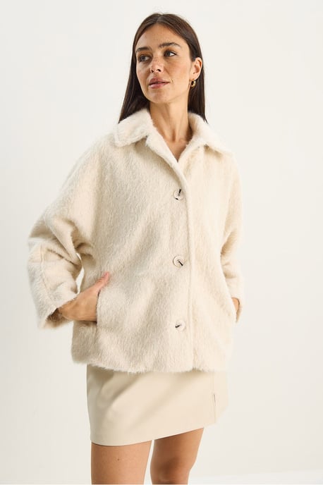 Oversized Plüschjacke mit Knopfschluss - Image 6