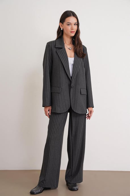 Gestreifter Oversize-Blazer - Image 2