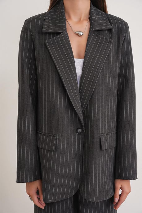 Gestreifter Oversize-Blazer - Image 5