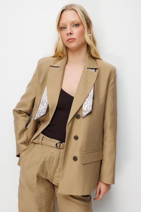 Leinen Blazerjacke mit Schal-Detail - Image 1