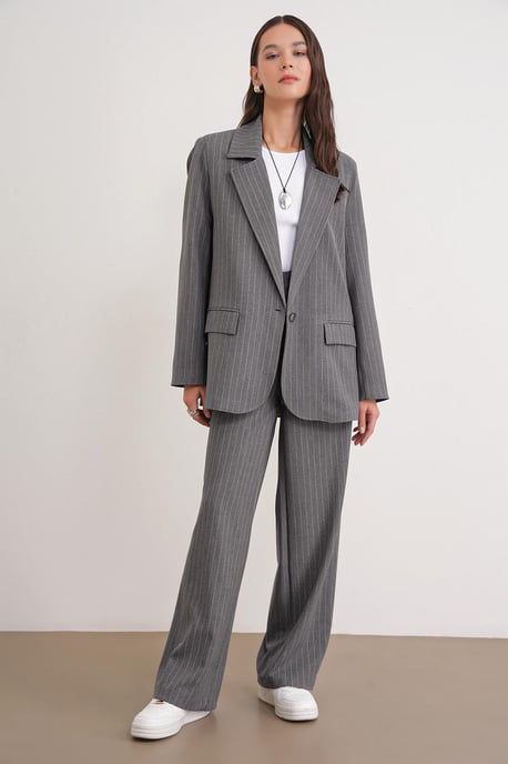 Gestreifter Oversize-Blazer - Image 2