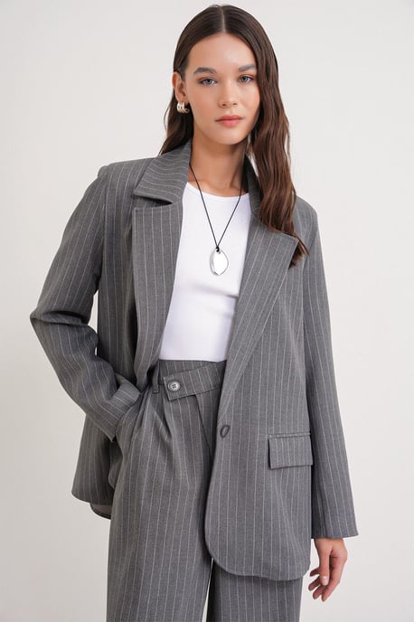 Gestreifter Oversize-Blazer - Image 3