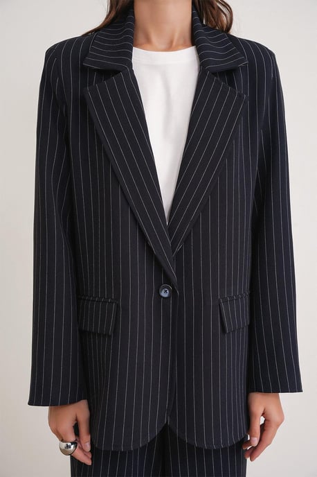 Gestreifter Oversize-Blazer - Image 5