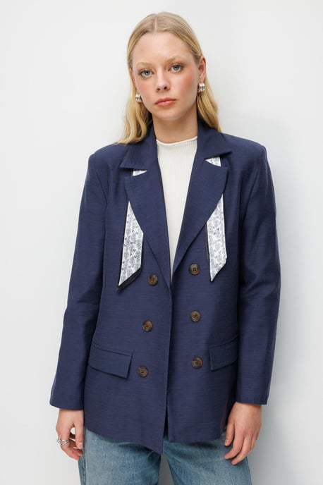 Leinenblazerjacke mit Schal-Detail - Image 1
