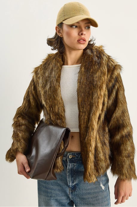 Kunstfellkurzjacke mit offenem Kragen - Image 1