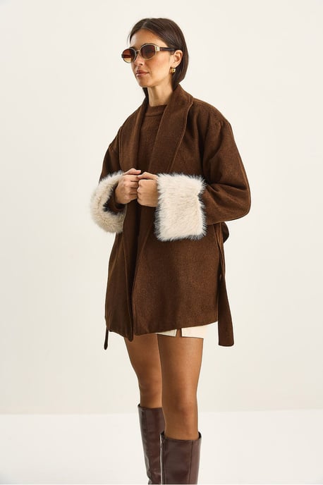 Oversized Schalkragen-Wolljacke mit Kunstfellmanschetten - Image 4