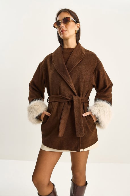 Oversized Schalkragen-Wolljacke mit Kunstfellmanschetten - Image 6
