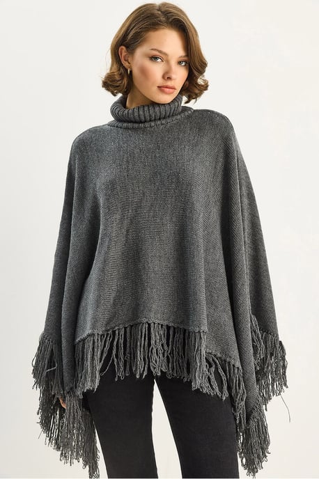 Rollkragen-Poncho - Image 1