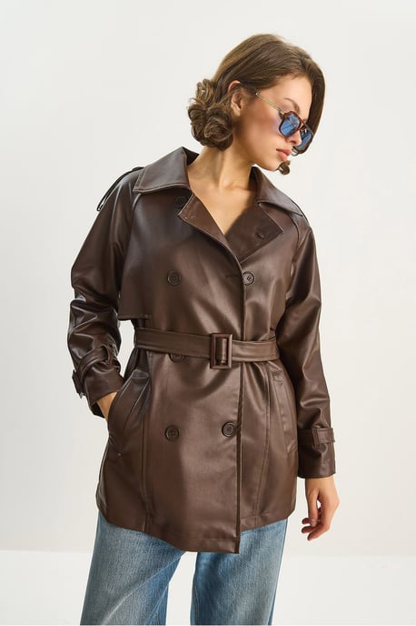 Doppelreihiger Trenchcoat aus Kunstleder - Image 3