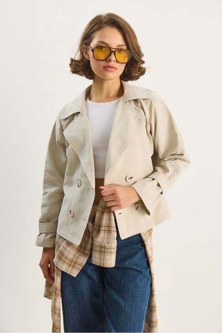 Doppelreihiger, lässiger Crop-Trenchcoat - Image 2