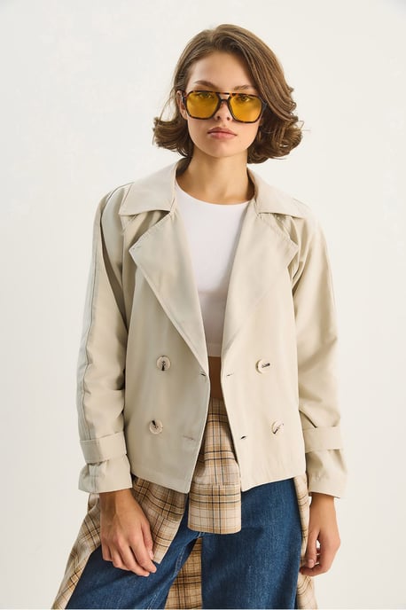 Doppelreihiger, lässiger Crop-Trenchcoat - Image 3