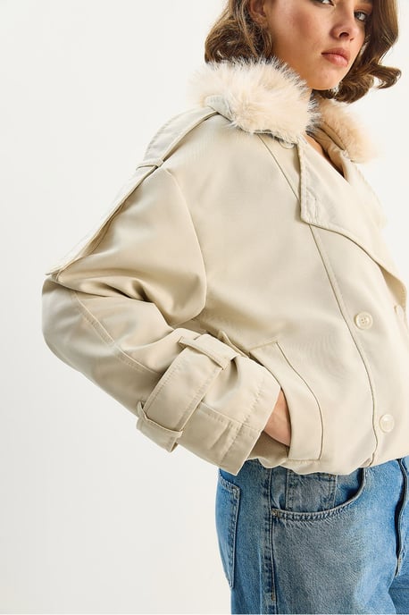 Trenchcoat mit Kunstfellkragen - Image 6