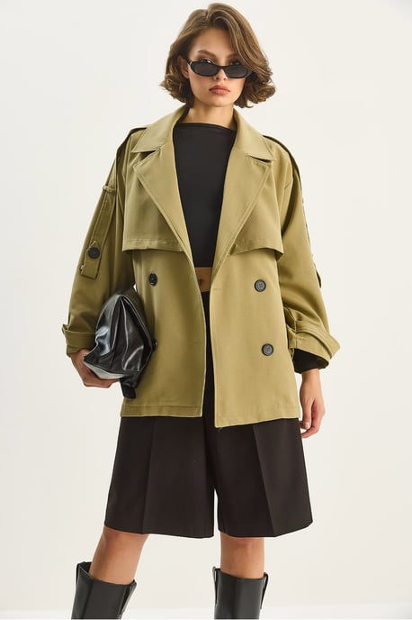 Knopfverzierter Midi-Trenchcoat - Image 2