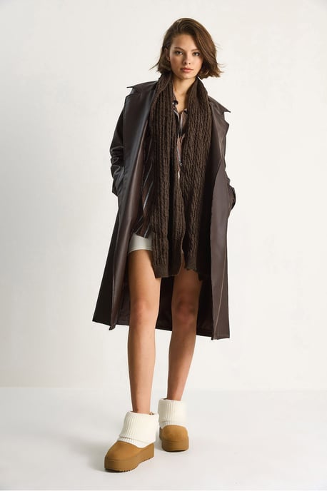 Midi-Länge Kunstleder-Trenchcoat mit Bindegürtel - Image 2
