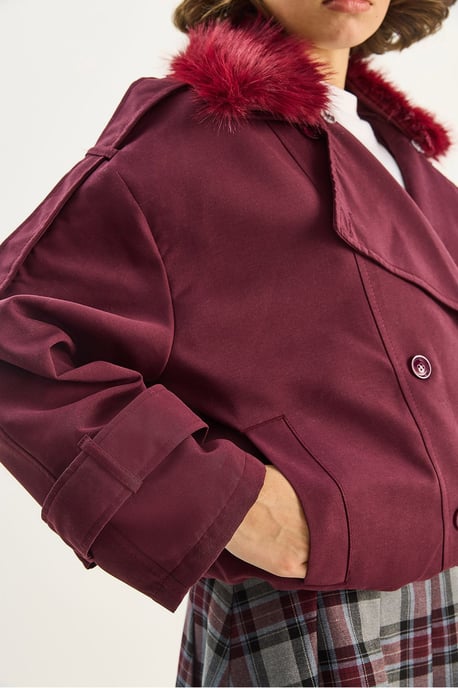 Trenchcoat mit Kunstfellkragen - Image 5