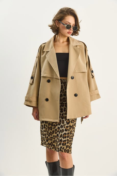 Knopfverzierter Midi-Trenchcoat - Image 2