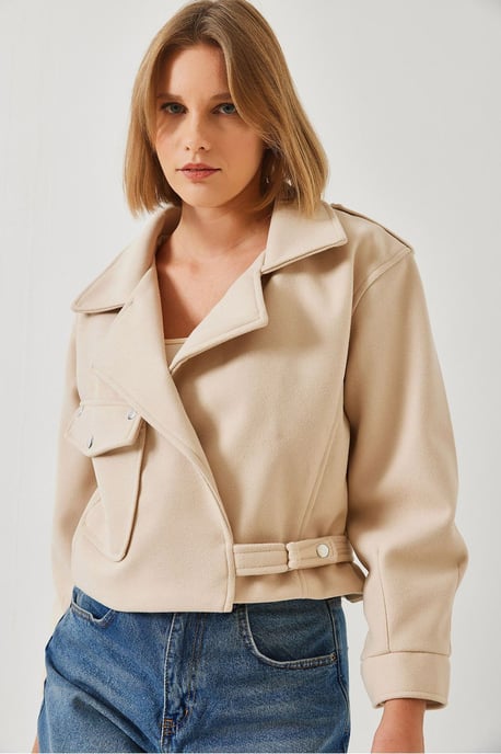 Kurze Gabardinejacke mit Knopf und Tasche - Image 4