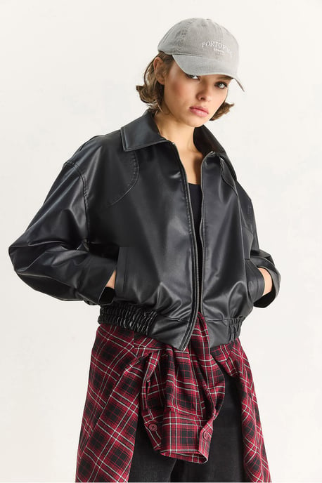 Lederimitat Jacke im entspannten Schnitt mit Reißverschluss und Taschen - Image 4