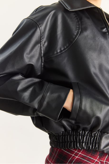Lederimitat Jacke im entspannten Schnitt mit Reißverschluss und Taschen - Image 6