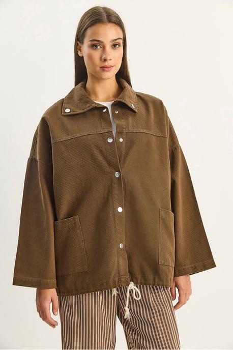 Übergrößige Denim-Button-Up-Jacke - Image 5