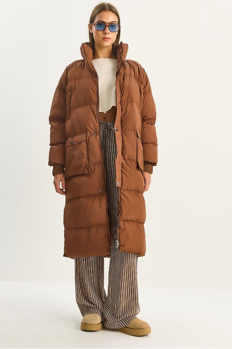 Übergröße Langer Puffer-Mantel - Image 1