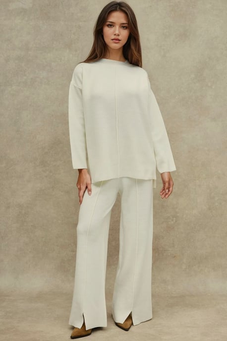 Langes Sweatshirt & Hohe Taillierte Weitbeinige Strickoutfit - Image 1