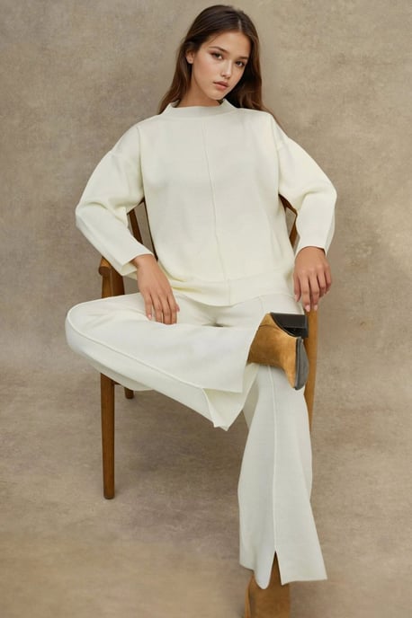 Langes Sweatshirt & Hohe Taillierte Weitbeinige Strickoutfit - Image 3
