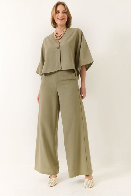 V-Ausschnitt-Tunika und weite Hose 2-teiliger Set - Image 1