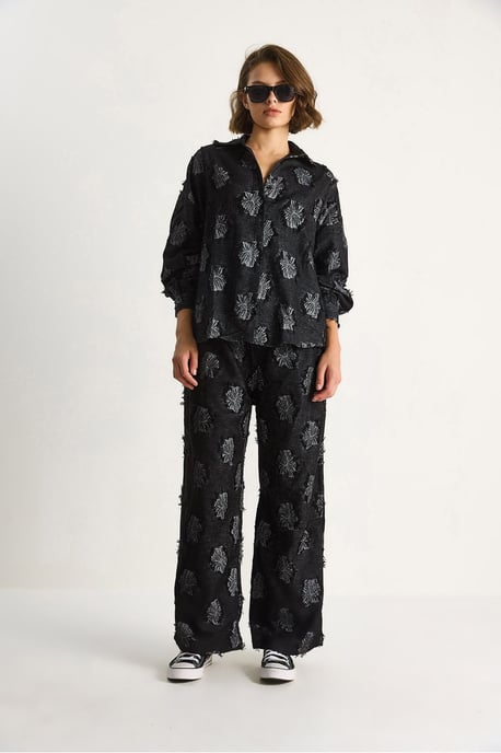 Besticktes Oversized-Shirt und weit geschnittene Hose im Set - Image 2