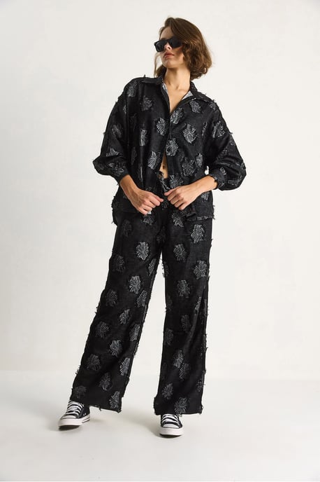 Besticktes Oversized-Shirt und weit geschnittene Hose im Set - Image 4