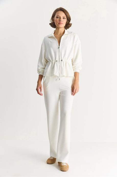Taillierte Langarmjacke und Schlaghosen-Set - Image 6