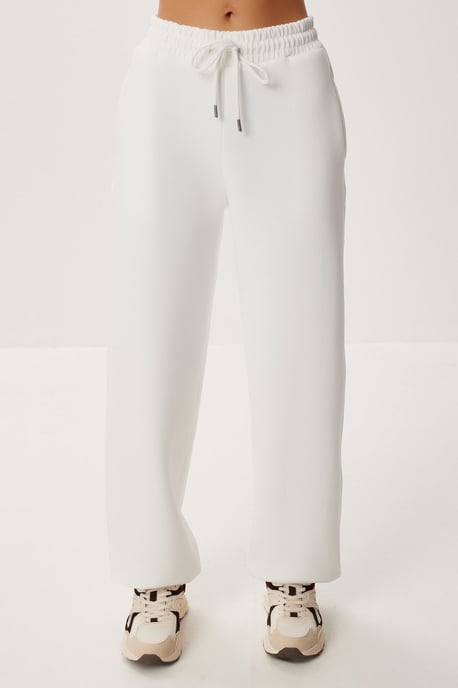 Kapuzensweatshirt und elastische Jogginghose-Set - Image 6