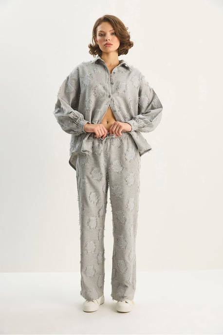 Besticktes Oversized Shirt und weite Hose Co-Ord Set - Image 3