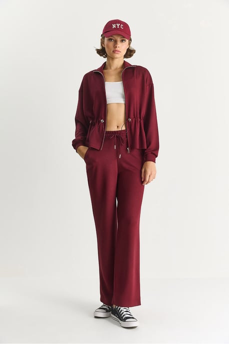 Taillierte Langarmjacke und Schlaghosen-Set - Image 2