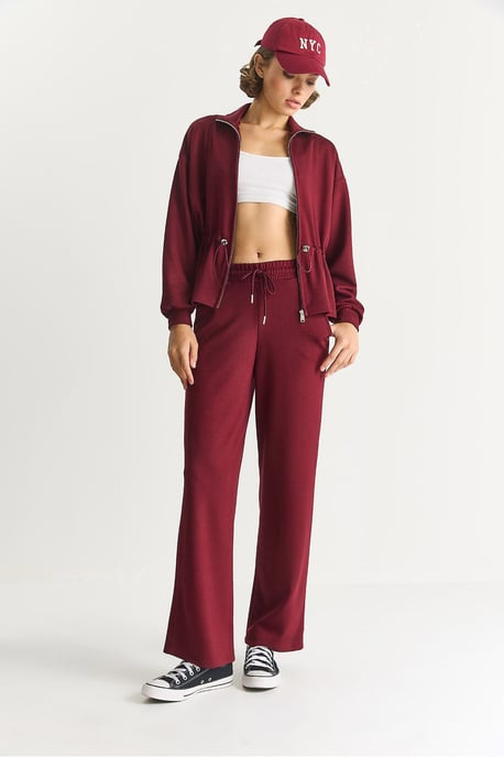 Taillierte Langarmjacke und Schlaghosen-Set - Image 3