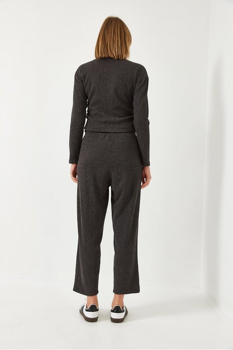 Texturiertes Crop-Top mit Rollkragen Set - Image 4