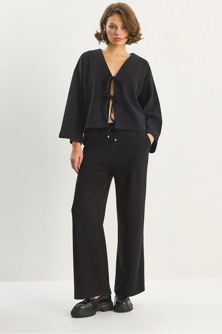 Bianco Lucci V‑Ausschnitt Strickcardigan und weite Hose Set - Schwarz - Image 1