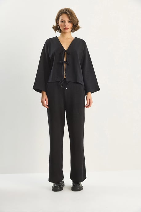 Bianco Lucci V‑Ausschnitt Strickcardigan und weite Hose Set - Schwarz - Image 2