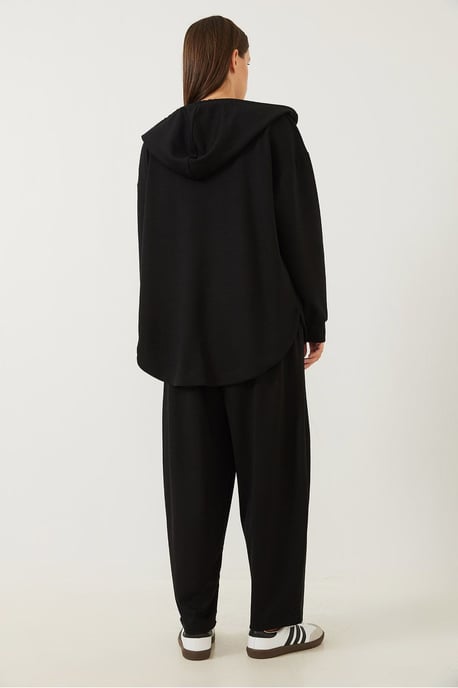 Hoodie mit langem Sweatshirt und weit geschnittenen Leggings im zwei-teiligen Set - Image 3