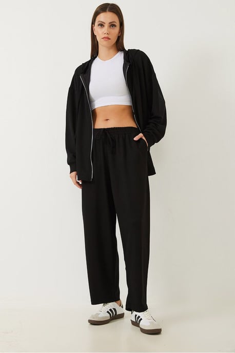 Hoodie mit langem Sweatshirt und weit geschnittenen Leggings im zwei-teiligen Set - Image 4