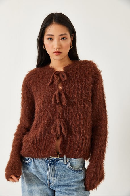 Rüschiger, kurz geschnittener, gerippter Strickcardigan mit Schleifenverschluss - Image 2