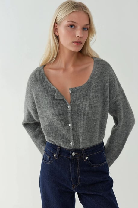 Ultraweicher Rundhalsausschnitt-Cardigan mit Knöpfen und doppelt nutzbar - Image 2