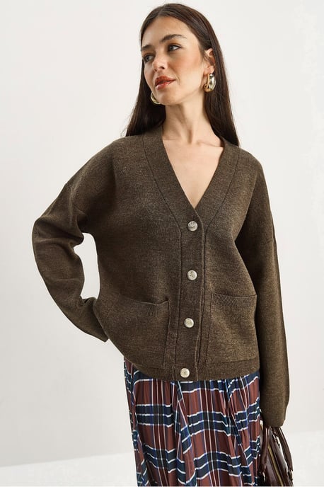 Dicke Rippstrick-V-Ausschnitt-Strickjacke mit Knopfverschluss - Image 3